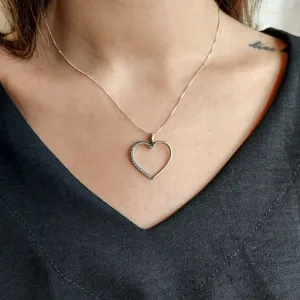 COLAR DE CORAÇÃO VAZADO CRAVEJADO
