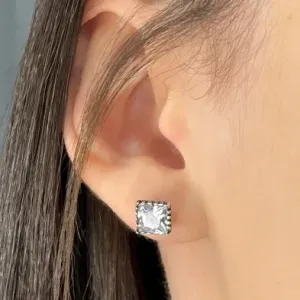 BRINCO QUADRADO ZIRCONIA