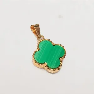 COLAR COM TREVO RESINADO VERDE