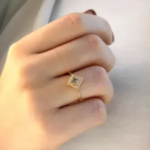 ANEL CHUVERINHO TRIANGULO COM ZIRCONIA