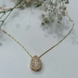 COLAR DE GOTA CRAVEJADA CAIXA ALTA