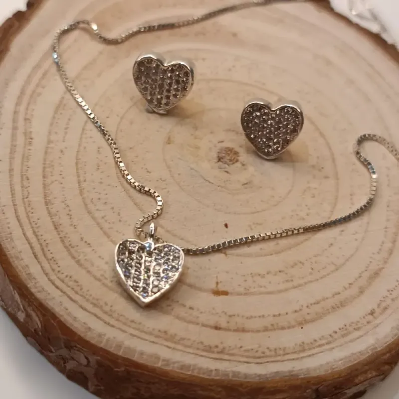 CONJUNTO CORAÇÃO CRAVEJADO