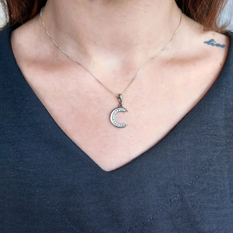 COLAR DE LUA CRAVEJADA
