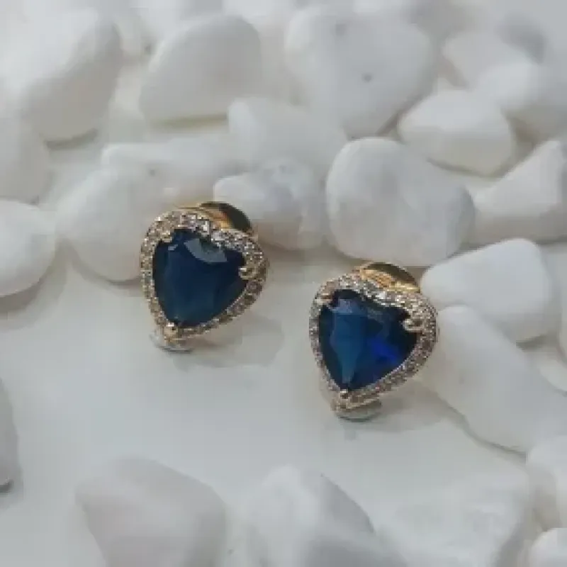 BRINCO CORAÇÃO PEDRA TURQUESA CRAVEJADO P