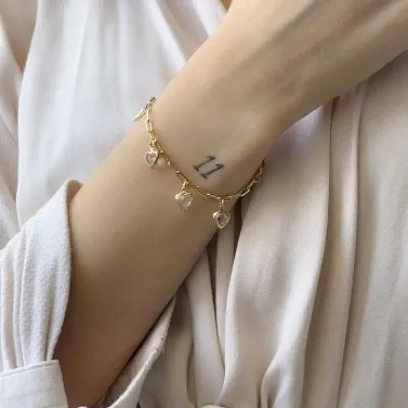 PULSEIRA CARTIER COM CORAÇÃO DE ZIRCONIA PERNDURADA