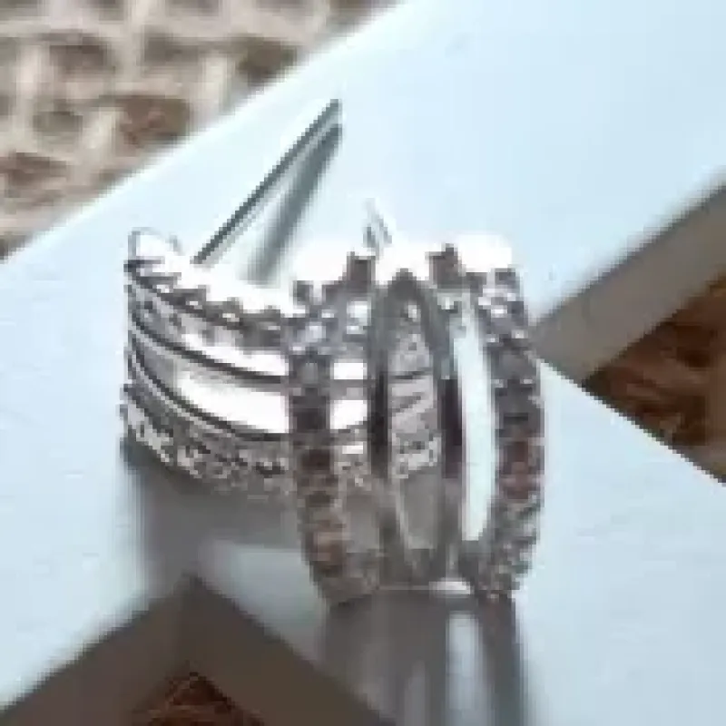 BRINCO ARGOLA DUAS FILEIRAS CRAVEJADOS
