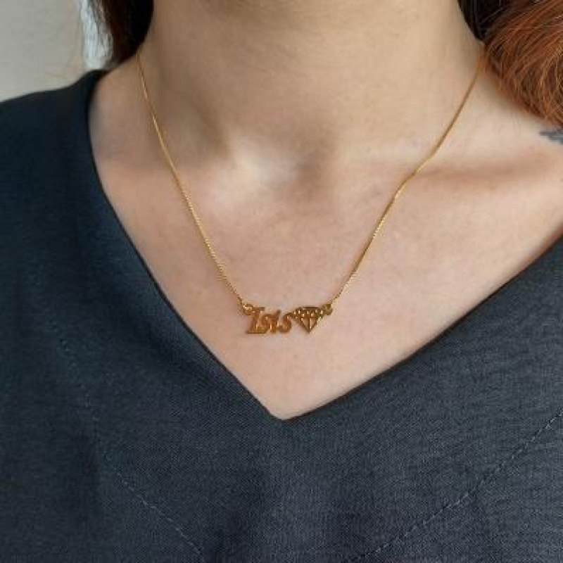 COLAR COM NOME E DIAMANTE PERONALIZADO