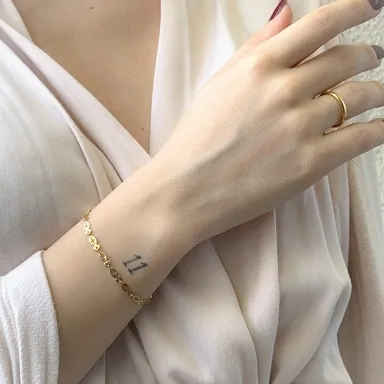PULSEIRA CHAPADA COM CRUZ