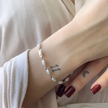 PULSEIRA DE PEROLA OVAL