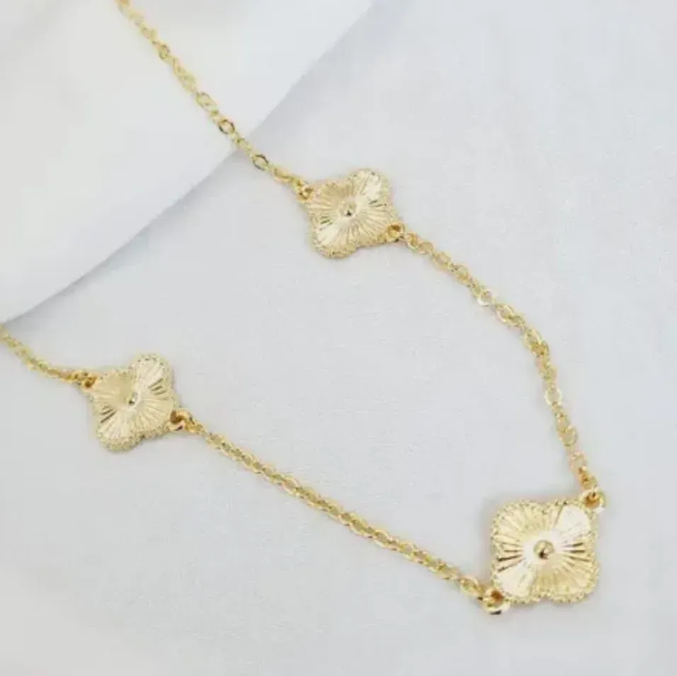 CHOKER COM 3 TREVO VINTAGE