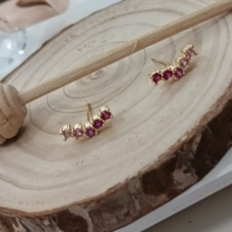 EAR CUFF  PEDRAS ROSA