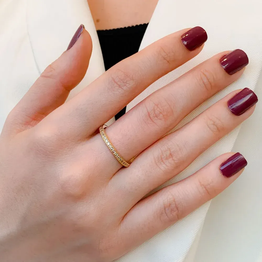 ANEL ALIANÇA APARADOR COM ZIRCONIA AO REDOR