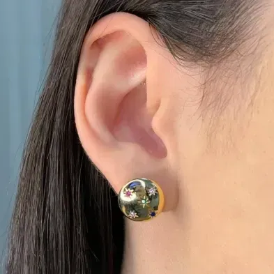 BRINCO BOTÃO COM ZIRCONIA ESTRELINHA COLOR