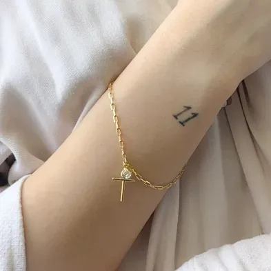 PULSEIRA DE CRUZ E ZIRCONIA