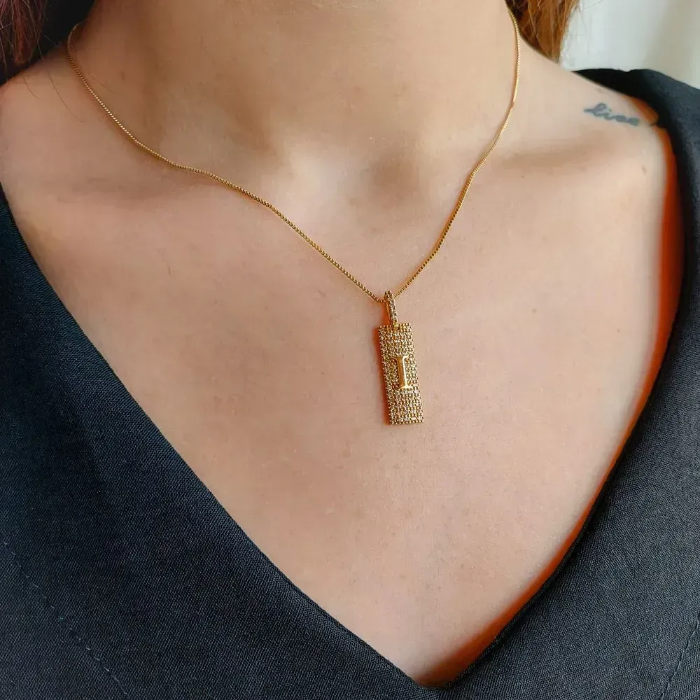 COLAR CHAPA CRAVEJADO COM LETRA PERSONALIZADO