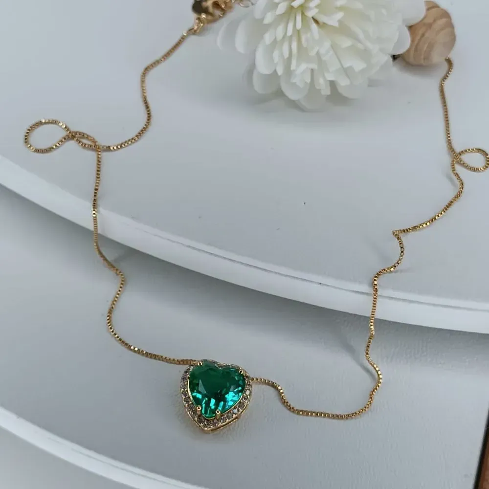 COLAR CORAÇÃO PEDRA ESMERALDA CRAVEJADO P