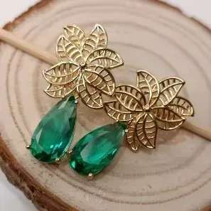 BRINCO FLOR COM GOTA ESMERALDA